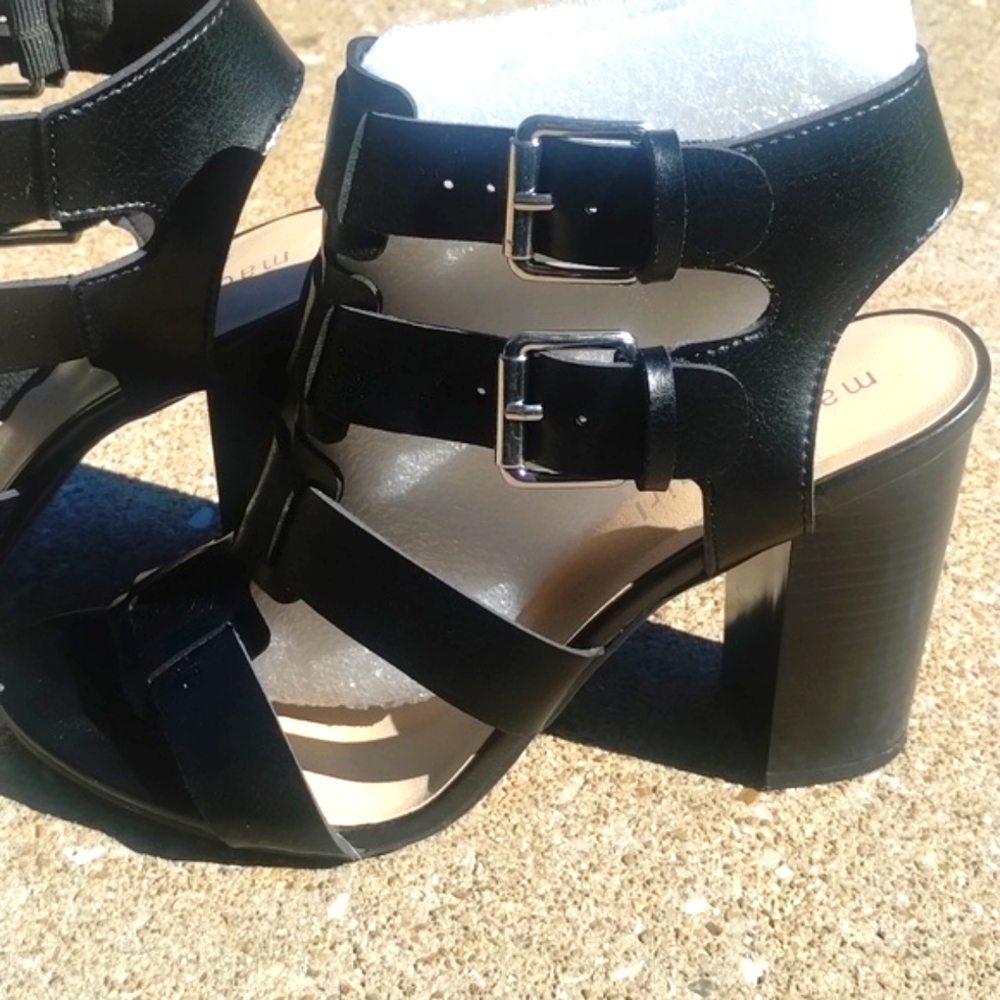 Madden Girl Black Leather, Block Heel Sandal, size 8, Hardly Worn